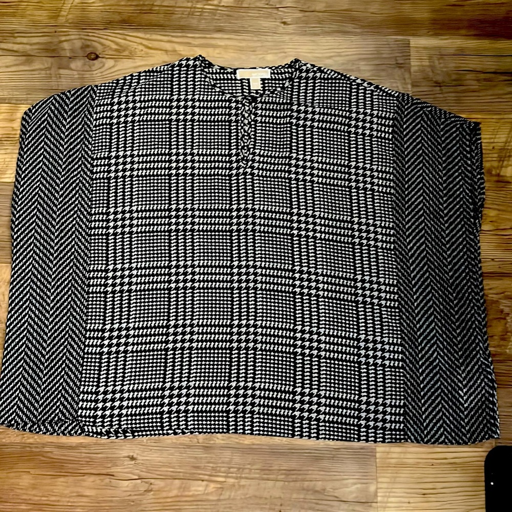 Michael Kors: Freestyle Versatile Blouse - image 3